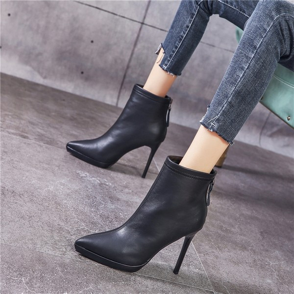 Novi model čizama od eko kože na petu