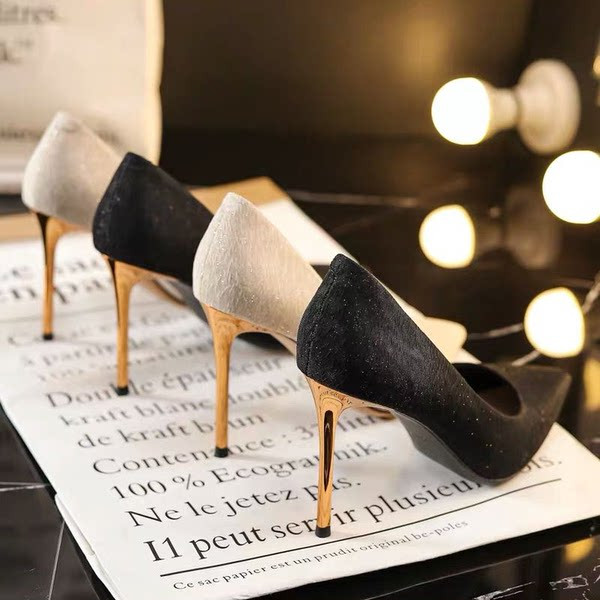 Moderne cipele na špic s tankom petom od 8 cm