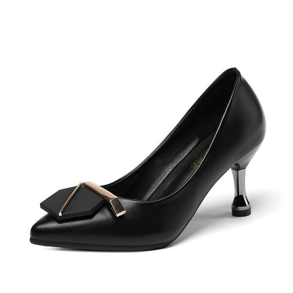 Moderne ženske cipele od umjetne kože