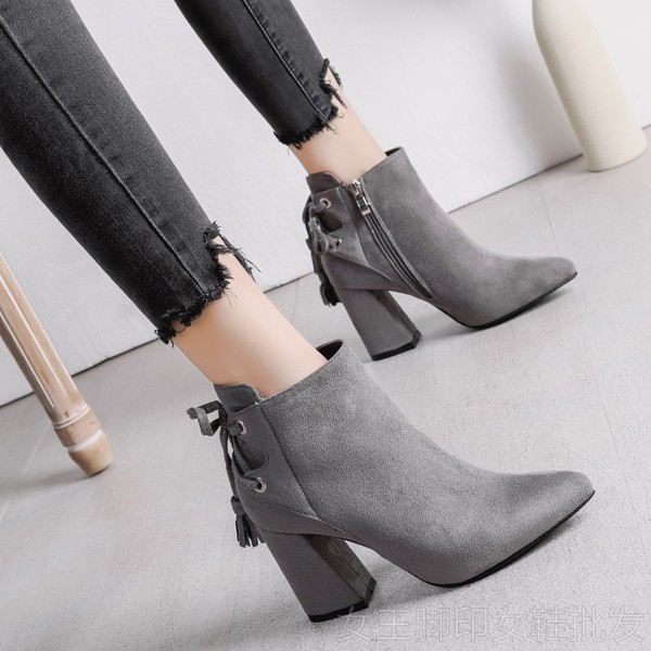 Ženske čizme na špic s četvrtastom petom od 8 cm - zelene, crne i sive