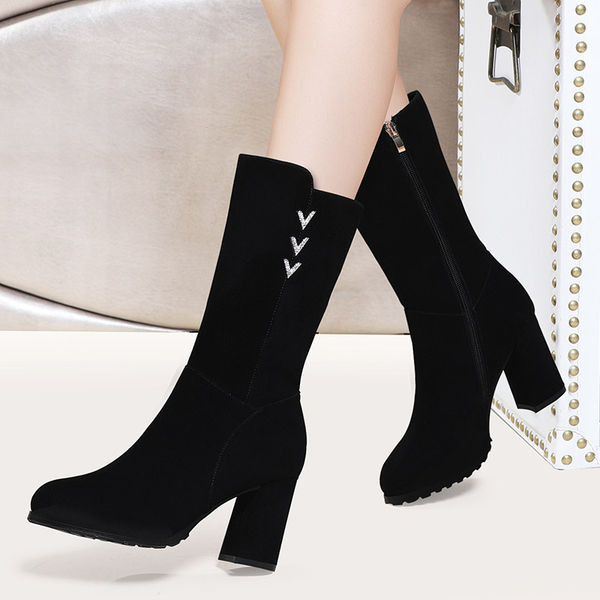 Novi model ženskih čizama na četvrtastu petu 7 cm