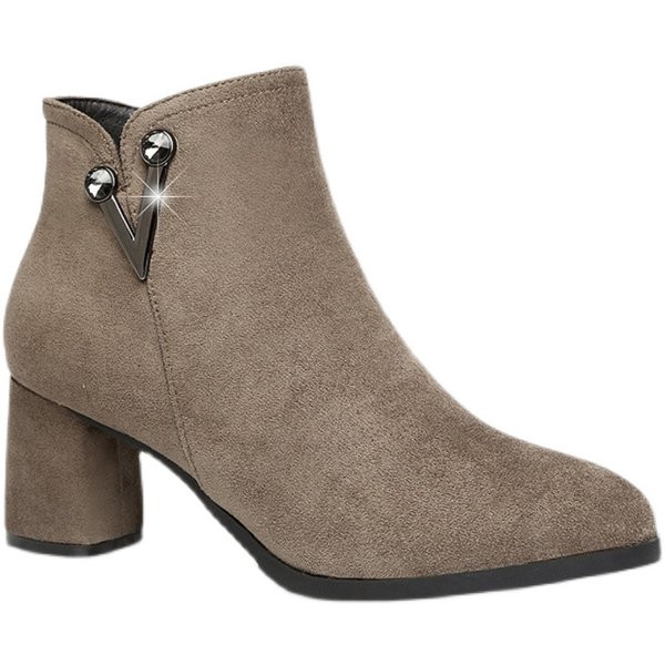 Moderne ženske čizme od eko brušene kože sa metalnim elementom