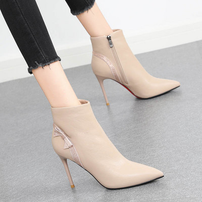 Moderne čizme na špic s patentnim zatvaračem u bež i crnoj boji