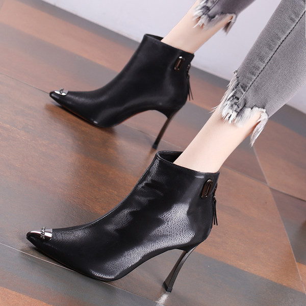 Moderne ženske čizme na špic sa tankom petom od 9,5 cm