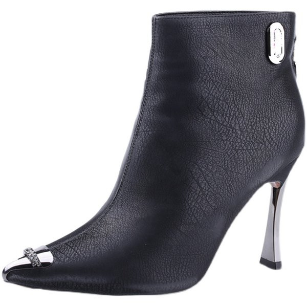 Moderne ženske čizme na špic sa tankom petom od 9,5 cm