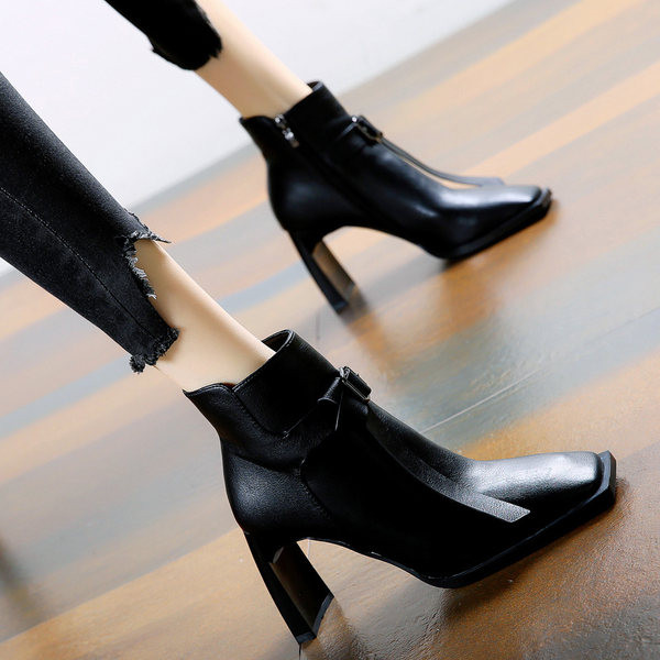 Moderne ženske čizme od umjetne kože sa petom od 8 cm