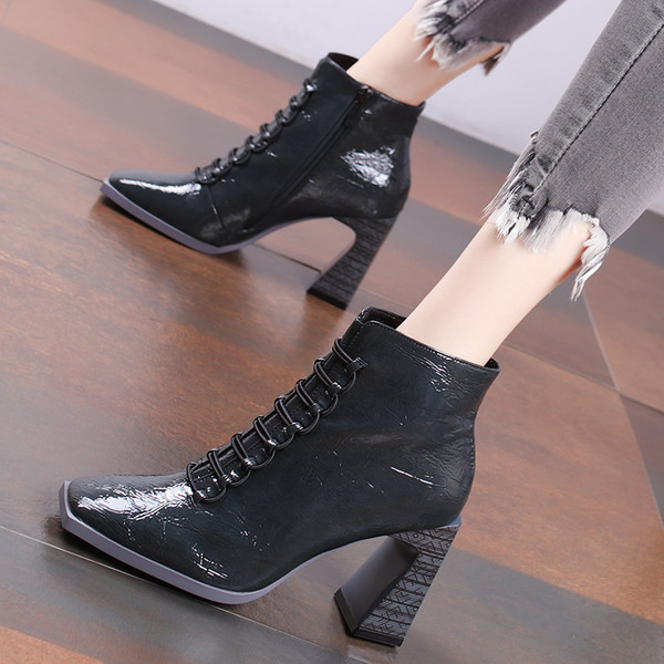 Ženske čizme od eko kože na visoku petu 8,5 cm