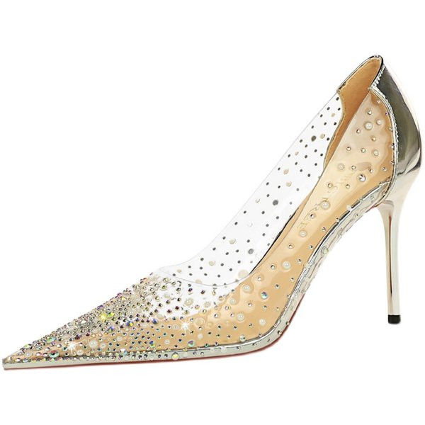 Elegantne lakirane cipele na špic sa silikonskim dijelom i kamenčićima