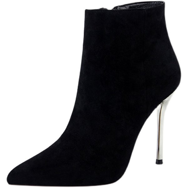 Ženske čizme na tanku visoku petu pogodne za zimu