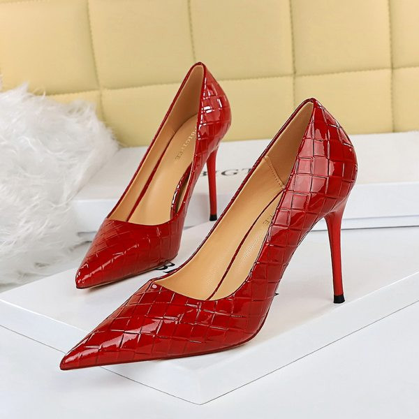 Ženske kožne cipele na visoku petu