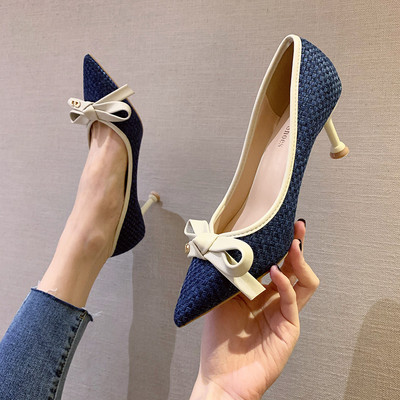 Ženske cipele s trakom i tankom petom