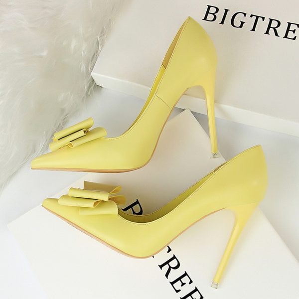 Elegantne ženske cipele sa trakom i tankom petom od 10,5 cm