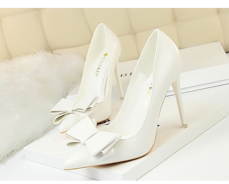 Elegantne ženske cipele sa trakom i tankom petom od 10,5 cm