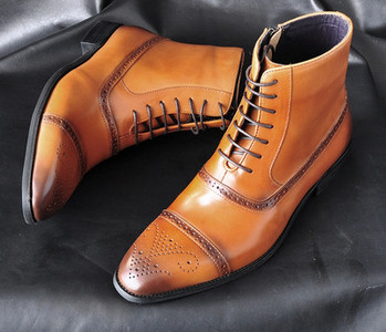 Muške čizme s ravnim potplatom, kopčanjem na patentni zatvarač i vezicama