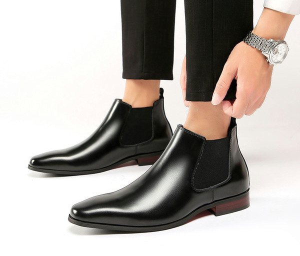 Елегантни мъжки лачени кожени боти 