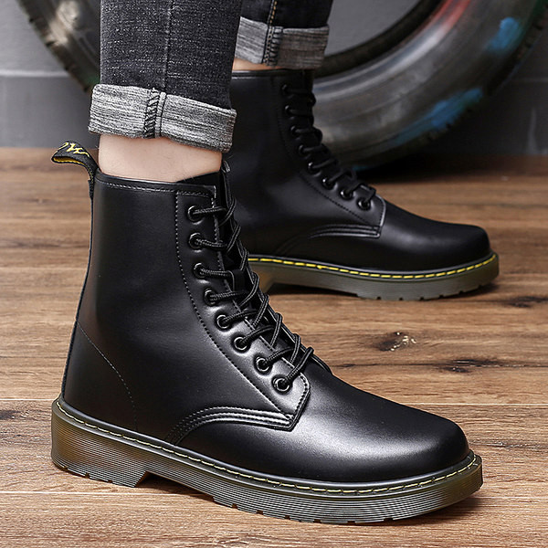 Muške elegantne čizme s vezicama i ravnim potplatom od eko kože