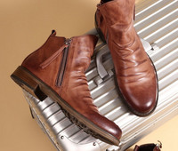 Muške čizme od umjetne kože s patentnim zatvaračima sa strane