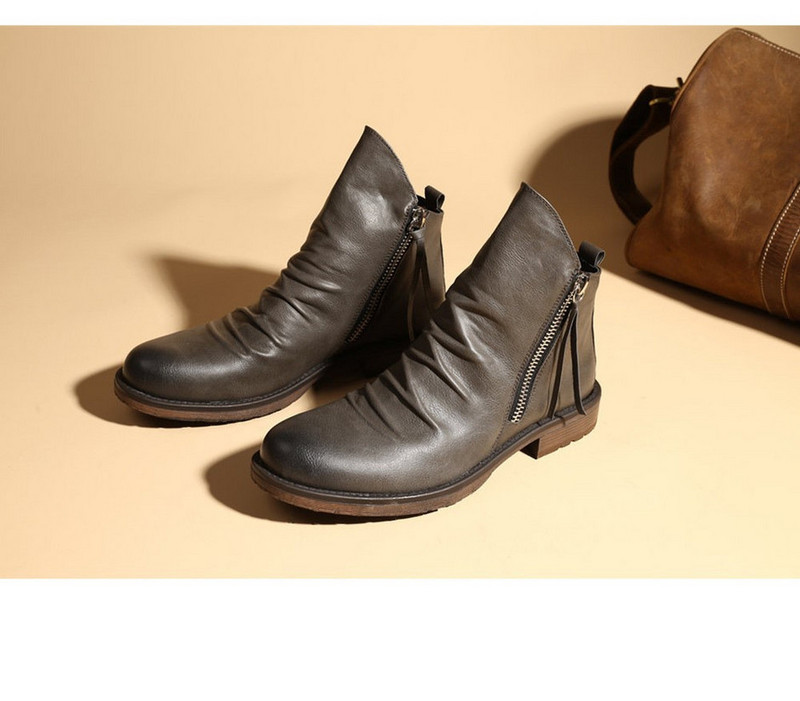 Muške čizme od umjetne kože s patentnim zatvaračima sa strane