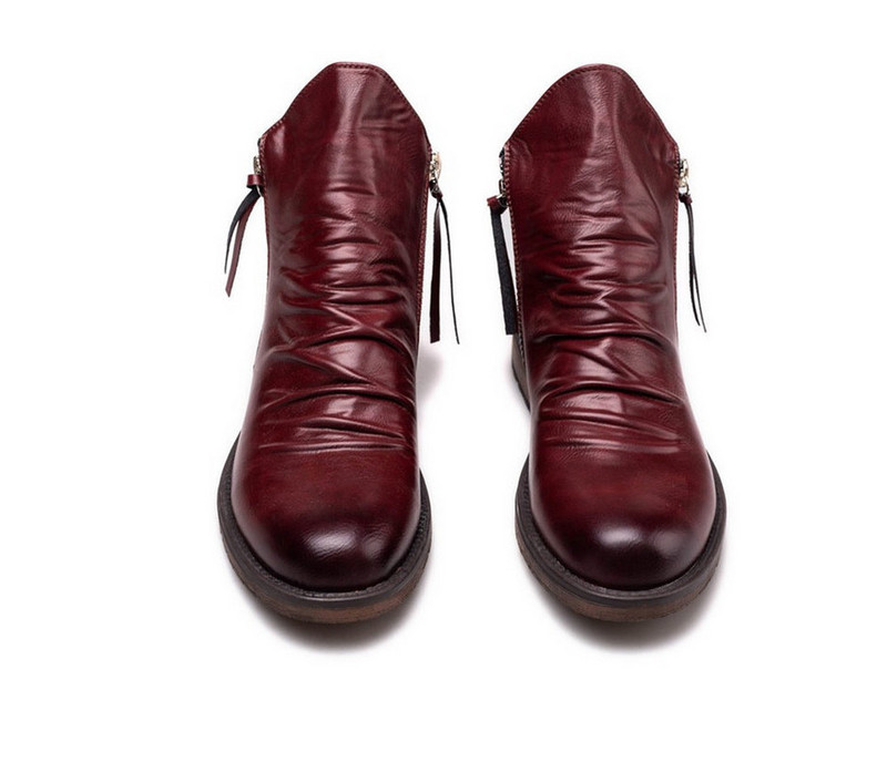 Muške čizme od umjetne kože s patentnim zatvaračima sa strane