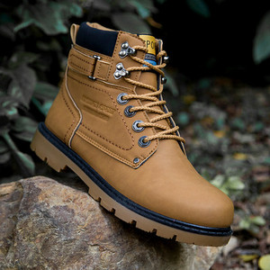 Мъжки боти от еко кожа  с груба подметка