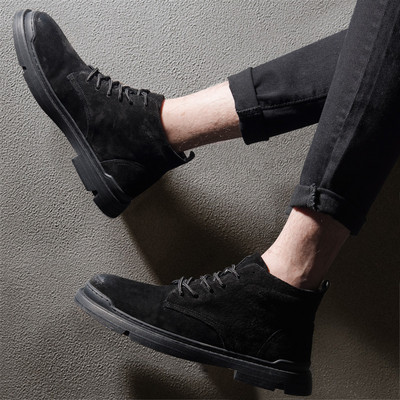 Ανδρικές μπότες με επίπεδη σόλα