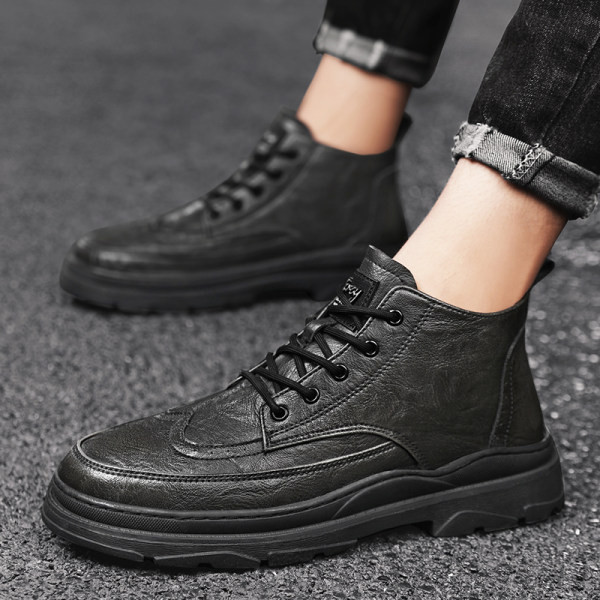 Μποτάκια φθινοπώρου-χειμώνα από οικολογικό δέρμα με κορδόνια και τραχιά σόλα