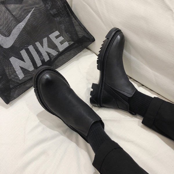 Мъжки кожени боти  с равна подметка в черен цвят 