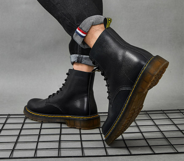 Ανδρικά έκο δερμάτινα μποτάκια με κορδόνια σε μαύρο χρώμα