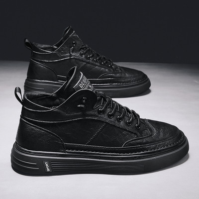 Ανδρικές μπότες από οικολογικό δέρμα με επίπεδη σόλα - πολλά μοντέλα