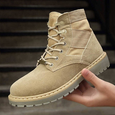 Ανδρικές μπότες από eco suede με μεταλλικό στοιχείο