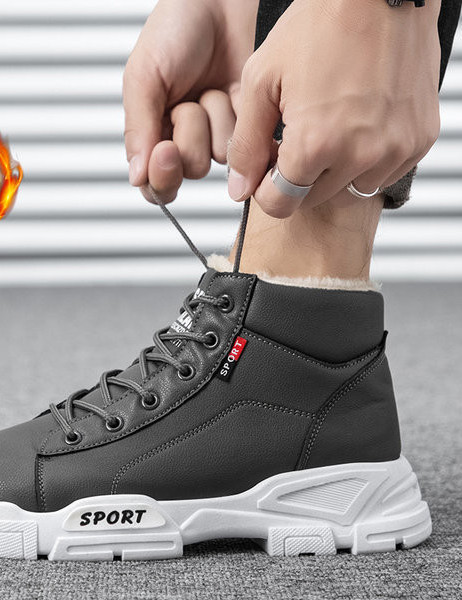 Zimske muške čizme s toplom postavom i natpisima