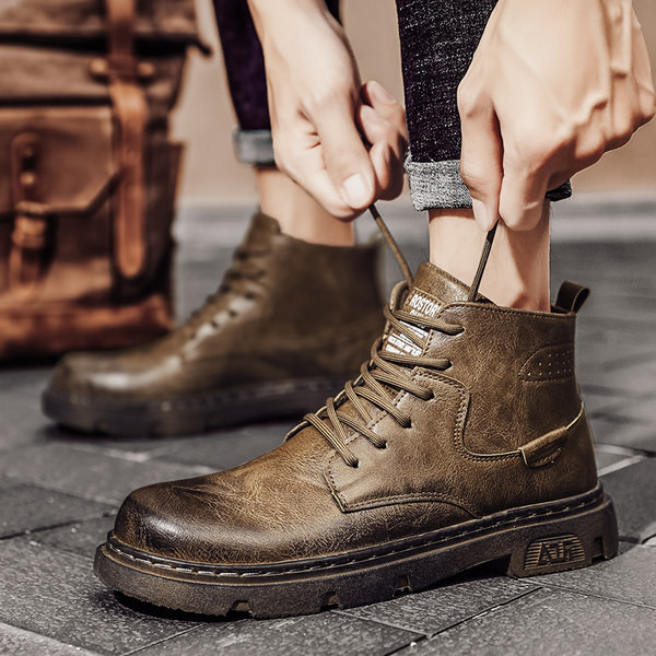 Ανδρικές ρετρό μπότες με έμβλημα - από οικολογικό δέρμα