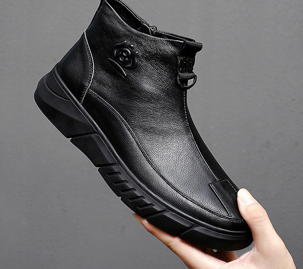 Muške čizme od crne umjetne kože