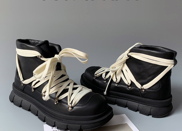 Aktuelne muške čizme od eko kože sa pertlom i ravnim đonom