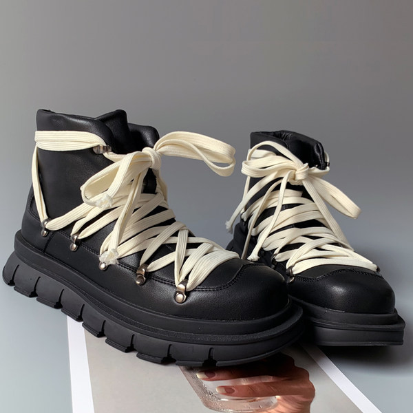 Aktuelne muške čizme od eko kože sa pertlom i ravnim đonom