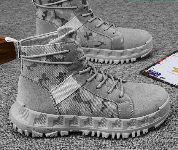 Ανδρικά μποτάκια με κορδόνια και μοτίβο παραλλαγής