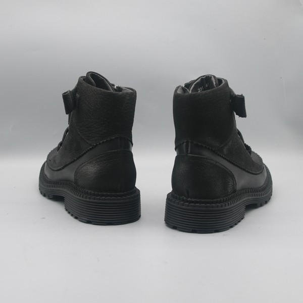 Ανδρικά μποτάκια με στερέωση βελκρό και κορδόνια για τον χειμώνα