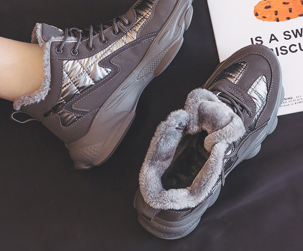 Ανδρικά χειμερινά sneakers με επίπεδη σόλα και ζεστή φόδρα