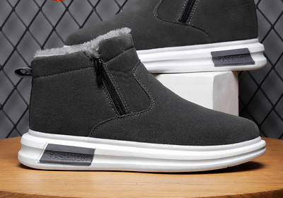 Νέο μοντέλο ανδρικές  μπότες σουέντ με επίπεδη σόλα και φερμουάρ στο πλάι