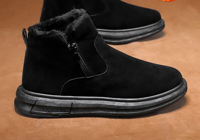 Νέο μοντέλο ανδρικές  μπότες σουέντ με επίπεδη σόλα και φερμουάρ στο πλάι