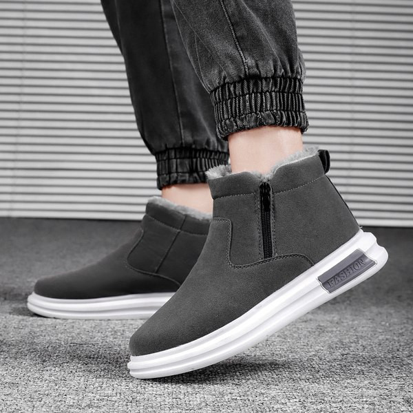 Νέο μοντέλο ανδρικές  μπότες σουέντ με επίπεδη σόλα και φερμουάρ στο πλάι