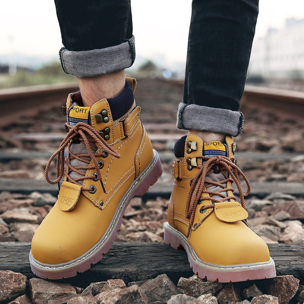 Мъжки боти с връзки и мека подплата заоблен модел