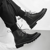 Ανδρικά casual χειμωνιάτικα μποτάκια με φλατ σόλα σε μαύρο χρώμα