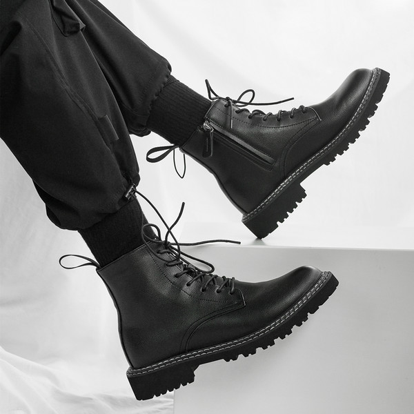 Ανδρικά casual χειμωνιάτικα μποτάκια με φλατ σόλα σε μαύρο χρώμα