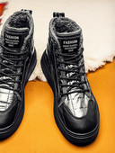 Ανδρικά χειμωνιάτικα μποτάκια με ζεστή φόδρα και έμβλημα