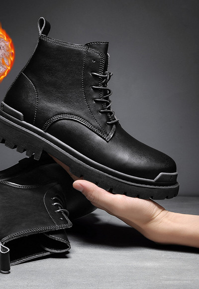 Ανδρικές μπότες από έκο δέρμα με τραχιά σόλα και κορδόνια