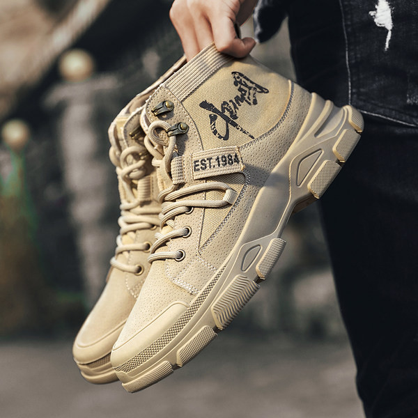 Aktuelne muške čizme od tekstila i ravnog đona