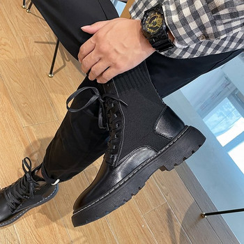 Μοντέρνα  ανδρικές μπότες σε μαύρο χρώμα με κορδόνια