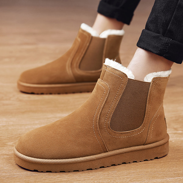 Zimske muške čizme s toplom postavom i ravnim potplatom