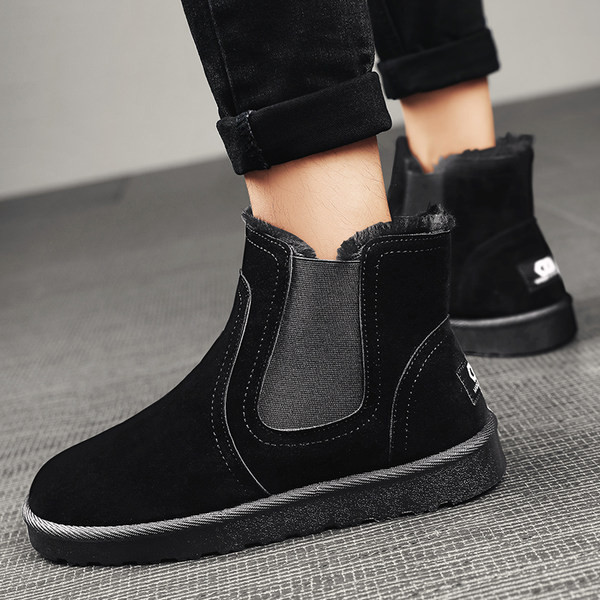 Zimske muške čizme s toplom postavom i ravnim potplatom